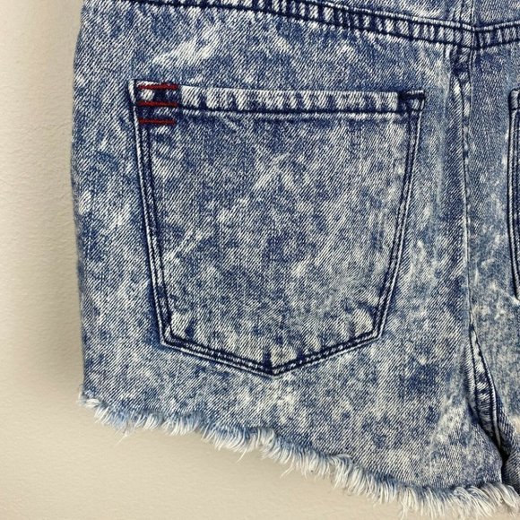 BDG High Rise Shorts 26 Acid Wash Dree Cheeky‎ Fray Hem 5 Pocket Denim - Picture 9 of 11